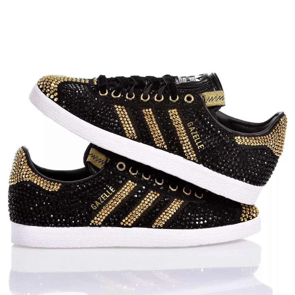 Sneakers nere con strass dorati, modello Gazelle customizzate, suola bianca, stile unico